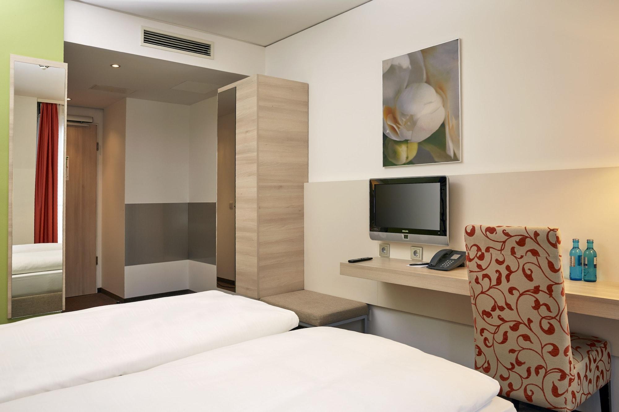 Hotel H+ 4*